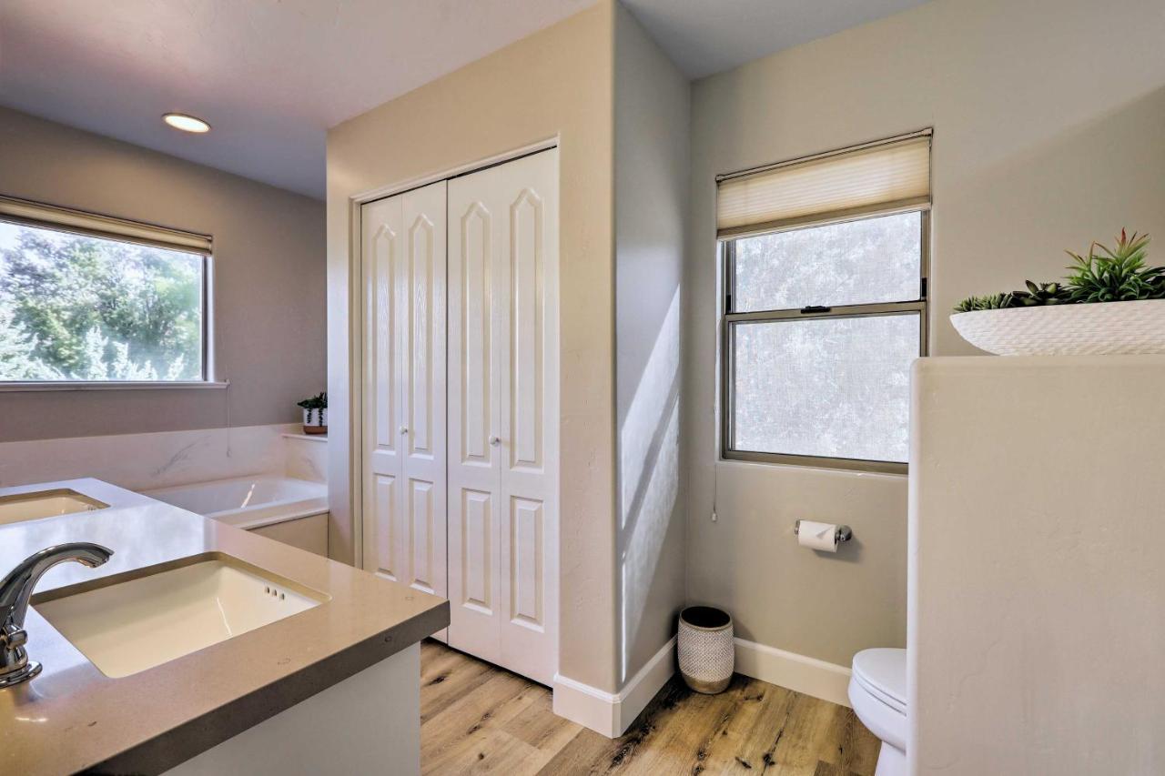 فيلا Luxury Sedona Living Remodeled With Red Rock Views! المظهر الخارجي الصورة